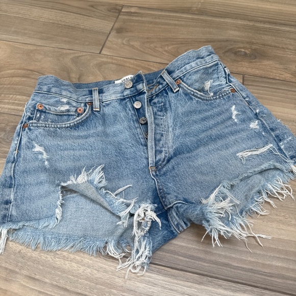 Agolde Vintage Parker Short! - Picture 6 of 6